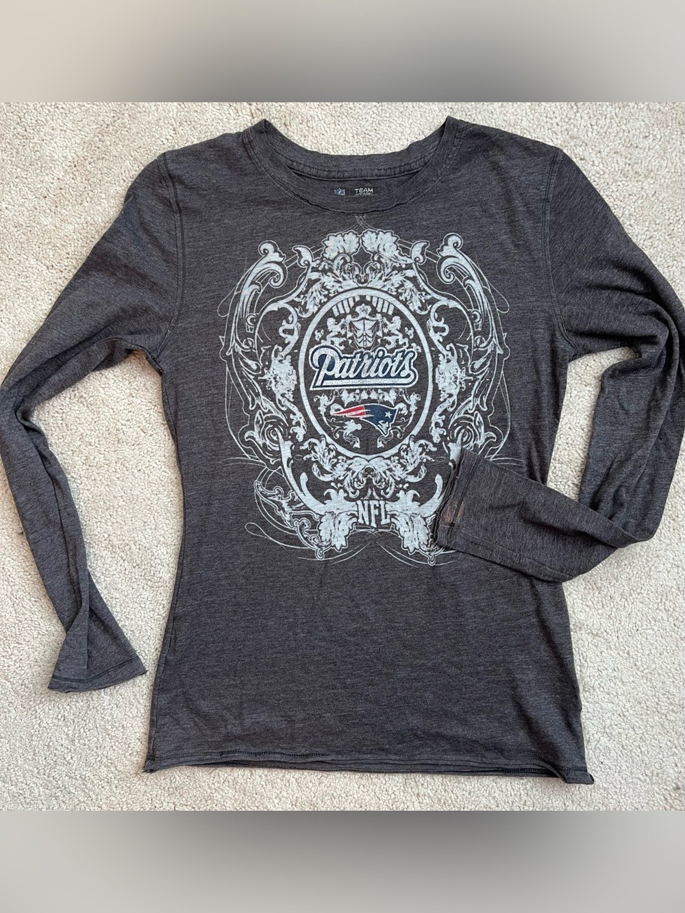 New England Patriots Long Sleeve Tee in Charcoal - Women’s